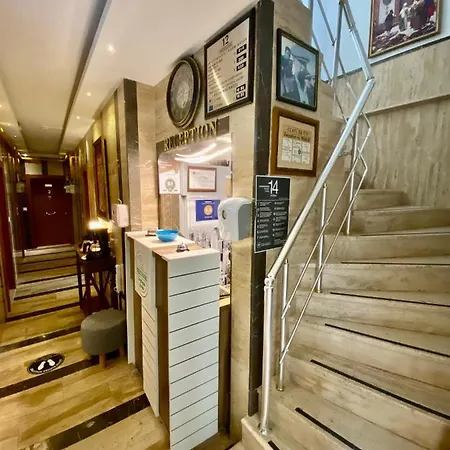 Hotel 12 3*