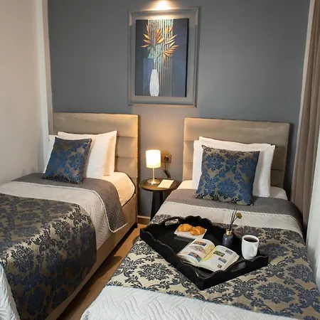 Hotel 12 Koseilyas