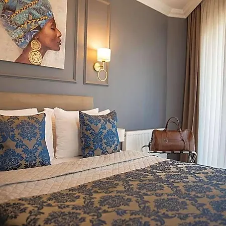 12 Hotel Koseilyas
